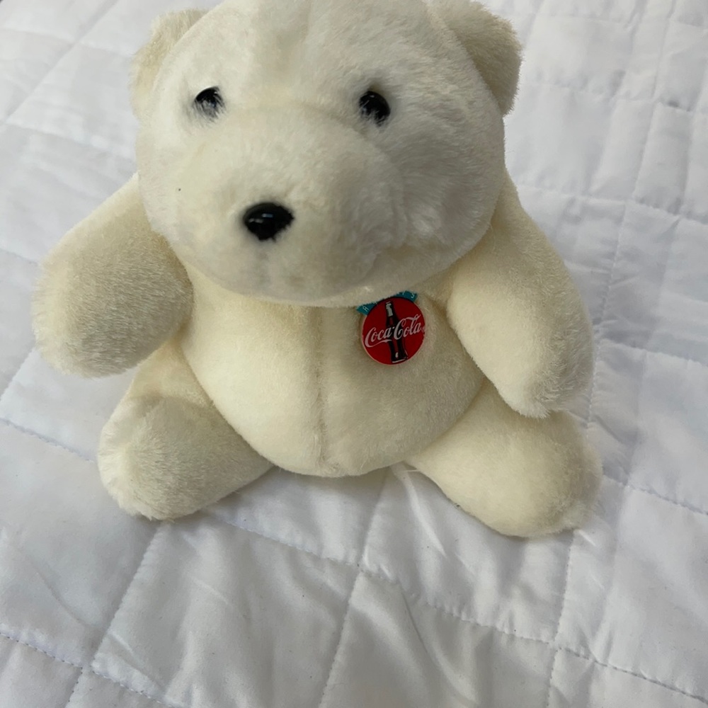 Vintage ( 1993) coca cola bear. Super clean fir an ‘old’ bear